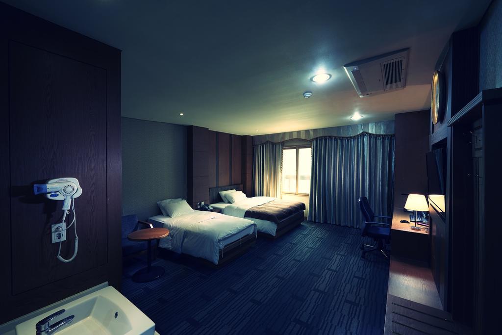 Benikea Premier Hotel Siheung Luaran gambar