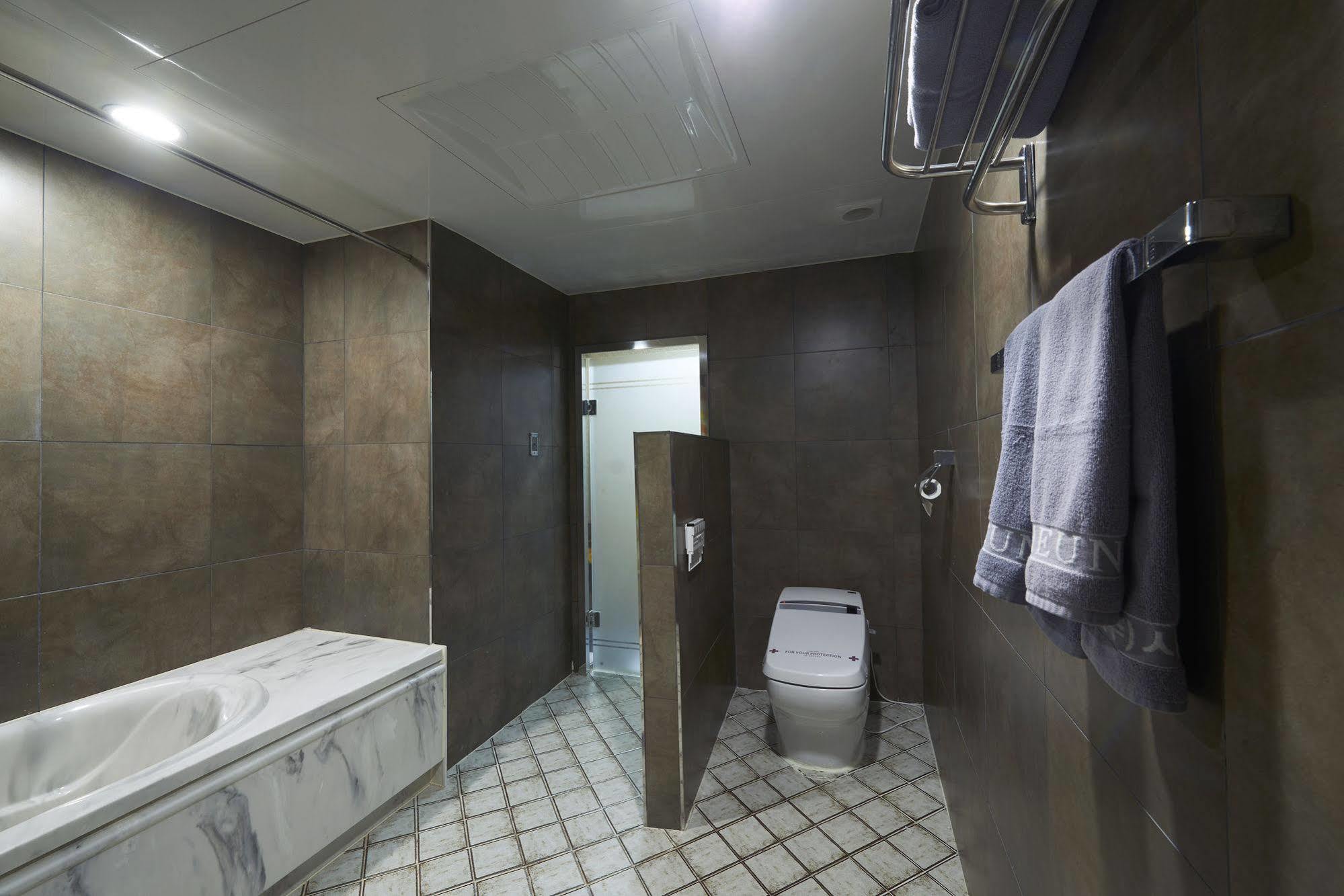 Benikea Premier Hotel Siheung Luaran gambar
