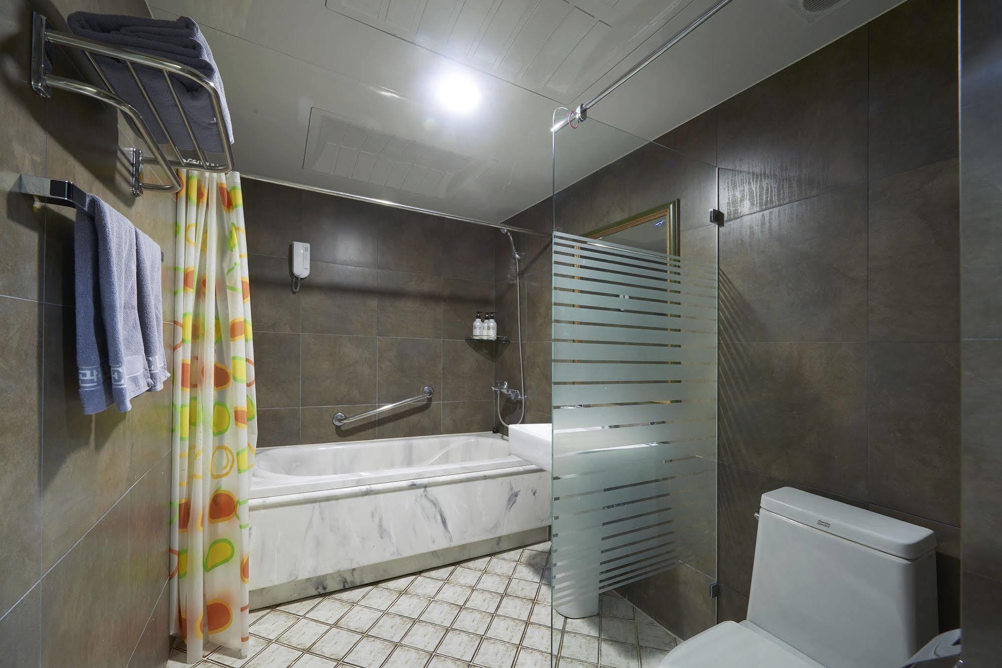 Benikea Premier Hotel Siheung Luaran gambar