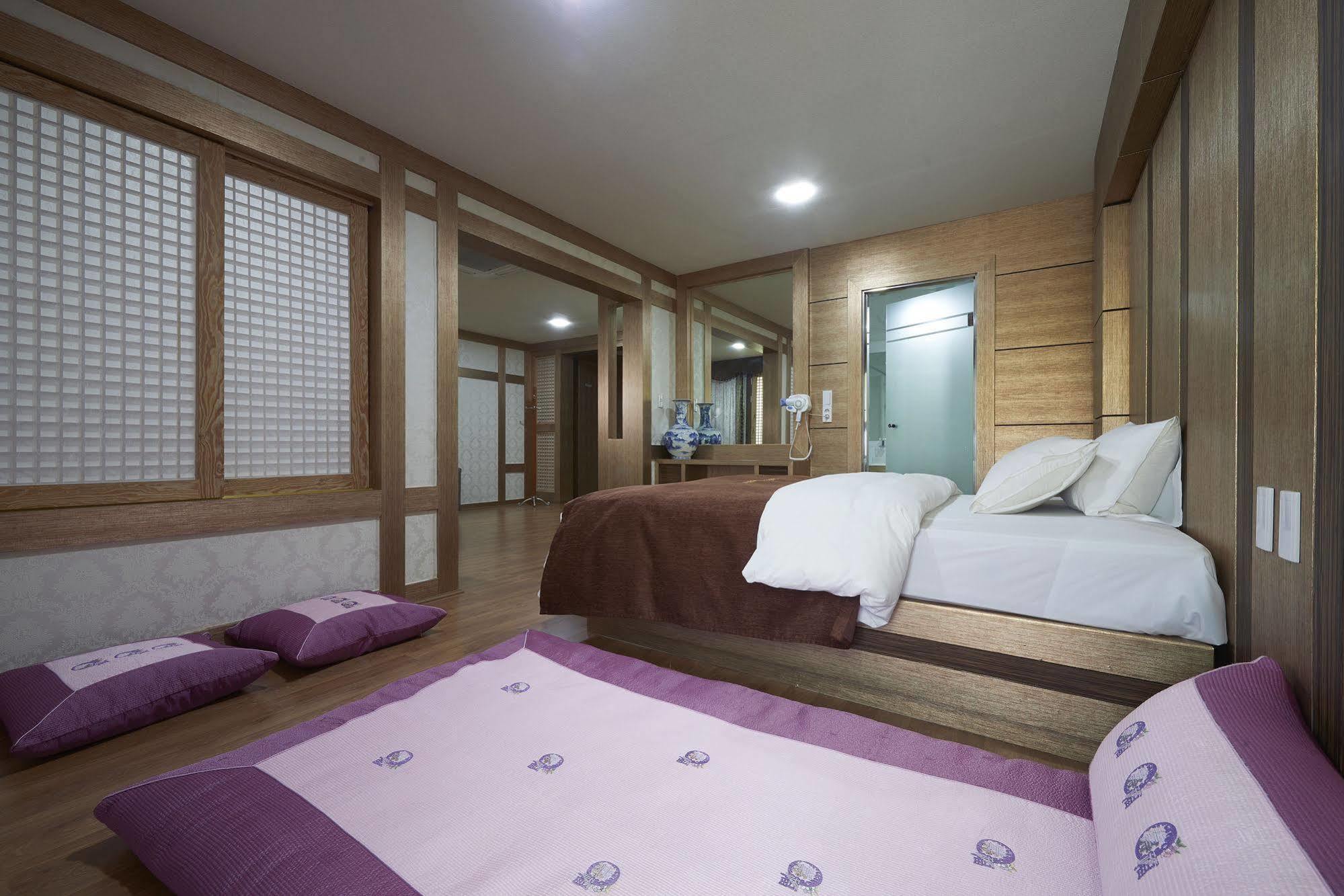 Benikea Premier Hotel Siheung Luaran gambar